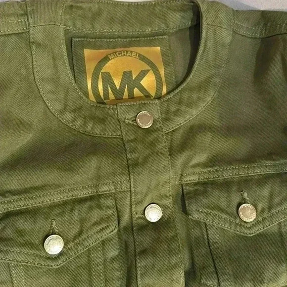 NWT Michael Kors Army Green Denim Jacket. Women’s size medium. Gold butt… - Picture 2 of 4